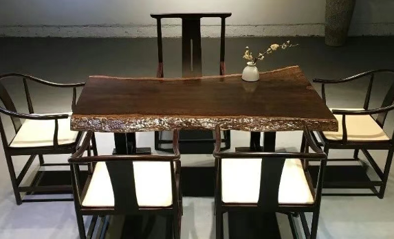 黑檀木和巴花大板桌哪个好些？是巴花好还是黑檀好