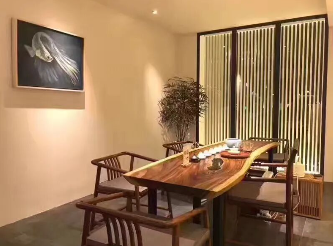 南美胡桃木大板桌优缺点